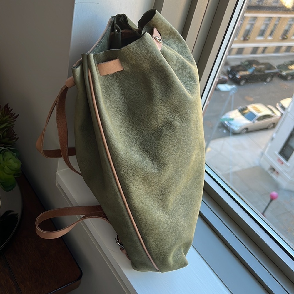 Green Nubuck suede leather backpack - Picture 5 of 17